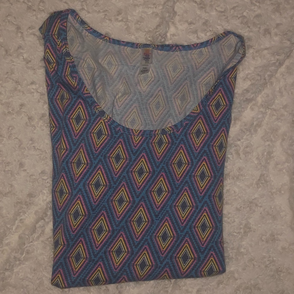 Women LulaRoe Classic Short Sleeve T